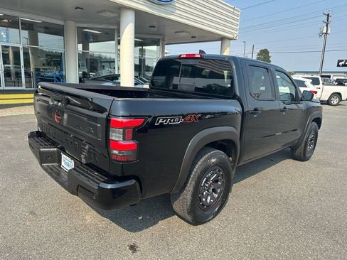 Used 2026 Nissan Frontier PRO-4X AWD/4WD image 2