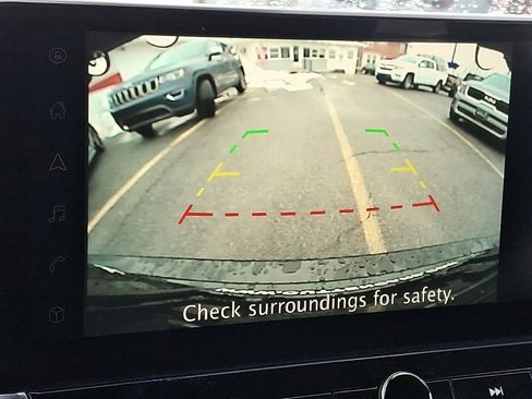 Used 2024 Nissan Altima 2.5 SV w/ SV Premium Package image 19