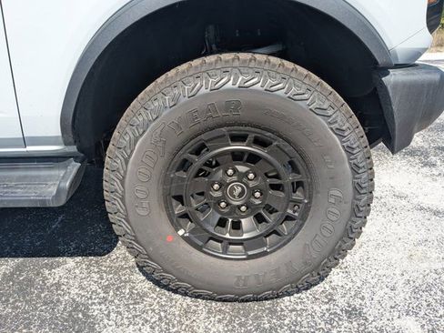 New 2026 Ford Bronco Outer Banks w/ Sasquatch Package AWD/4WD image 12