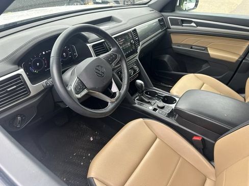Used 2023 Volkswagen Atlas Cross Sport SEL AWD/4WD image 11
