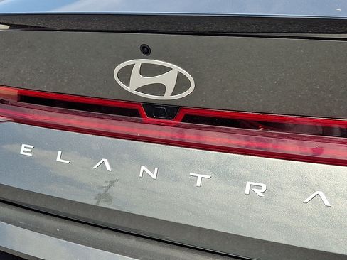 New 2026 Hyundai Elantra SEL Sport FWD image 11