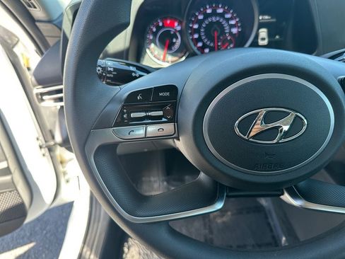 Used 2022 Hyundai Elantra SEL w/ Cargo Package FWD image 15