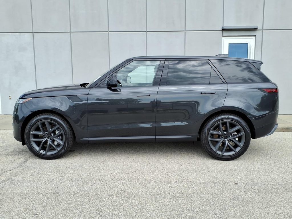 New 2026 Land Rover Range Rover Sport SE AWD/4WD image 3