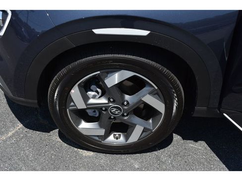 New 2025 Hyundai Venue Limited image 8
