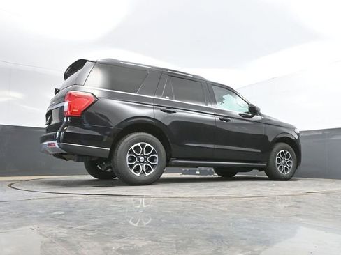 Used 2024 Ford Expedition XLT AWD/4WD image 47