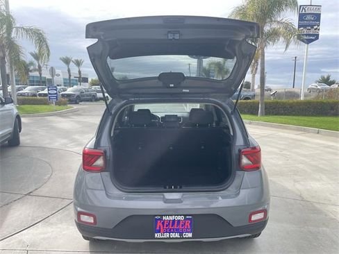 Used 2023 Hyundai Venue SEL image 24