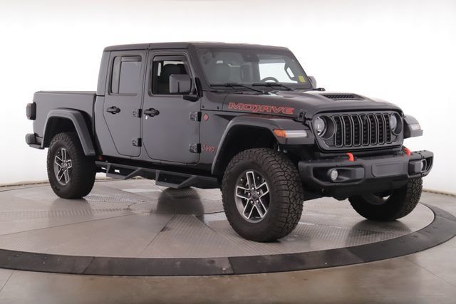 Used 2024 Jeep Gladiator Mojave AWD/4WD image 2