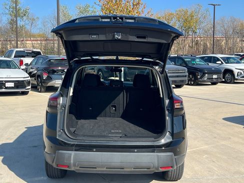 Used 2024 Nissan Rogue SV image 15