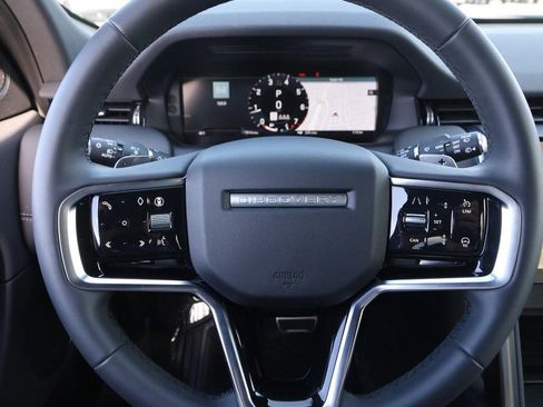 Used 2024 Land Rover Discovery Sport Dynamic SE image 12