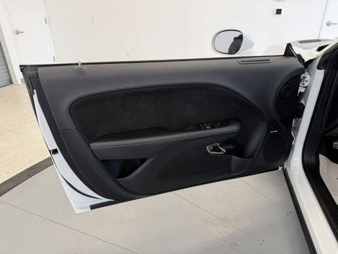 Used 2018 Dodge Challenger SRT Hellcat image 34