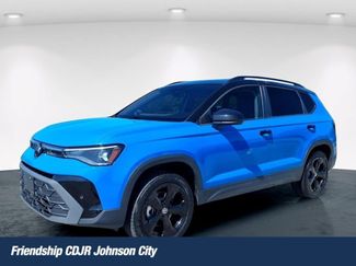 Used 2025 Volkswagen Taos SE AWD/4WD video 1