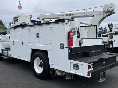 Used 2017 Ford F750 2WD Regular Cab Super Duty image 7
