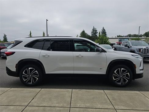 New 2025 Buick Enclave Sport Touring w/ Super Cruise Package image 8