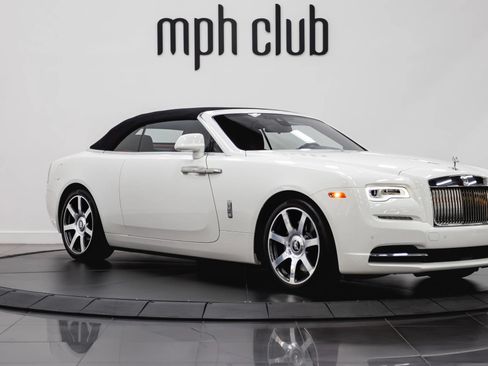 Used 2017 Rolls-Royce Dawn RWD image 8