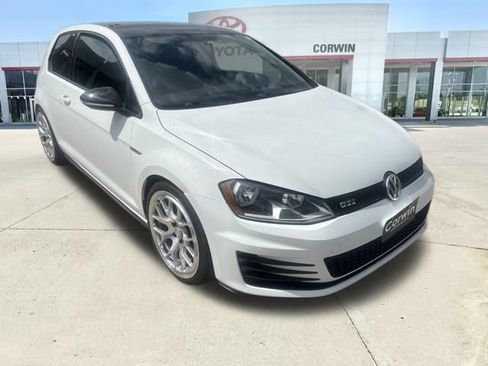 Used 2017 Volkswagen GTI S FWD image 31