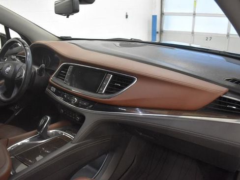 Used 2020 Buick Enclave Avenir w/ Avenir Technology Package AWD/4WD image 18