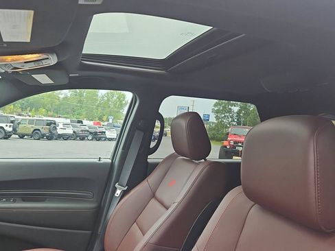 Used 2025 Dodge Durango R/T w/ Blacktop Package AWD/4WD image 5