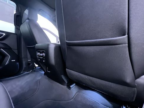 Used 2023 Chevrolet Tahoe Z71 w/ Luxury Package AWD/4WD image 41