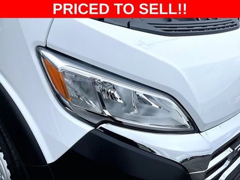 Used 2025 RAM ProMaster 2500 w/ U-Haul Equipment Group FWD image 30
