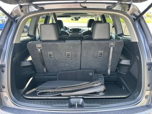 Used 2021 Honda Pilot Special Edition image 10