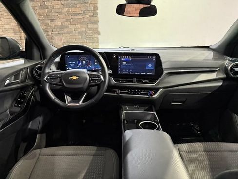 Used 2025 Chevrolet Equinox LT FWD image 26