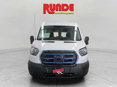 Used 2023 Ford E-Transit Medium Roof image 2