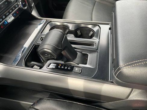 Used 2024 Ford F150 Lariat AWD/4WD image 22