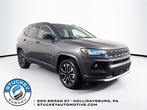 Used 2023 Jeep Compass Limited image 1