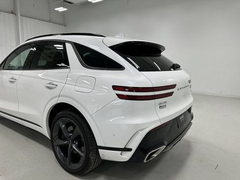Certified 2026 Genesis GV70 3.5T Sport Prestige AWD/4WD image 15