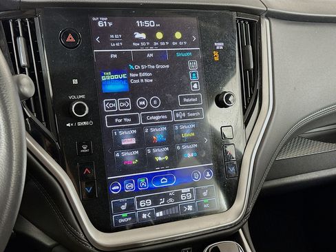 Used 2025 Subaru Outback Premium image 21