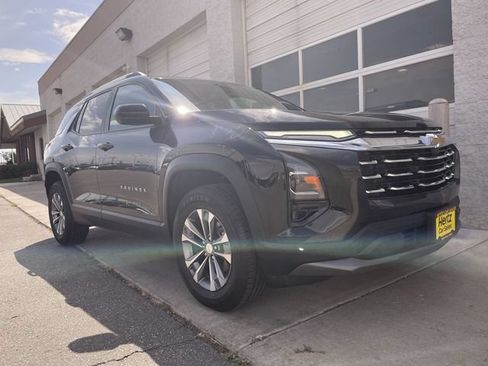 Used 2025 Chevrolet Equinox LT w/ Convenience Package II AWD/4WD image 10