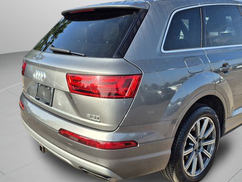 Used 2018 Audi Q7 3.0T Premium Plus w/ Premium Plus Package AWD/4WD image 36