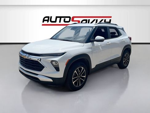 Used 2026 Chevrolet TrailBlazer LT w/ Convenience Package AWD/4WD image 3