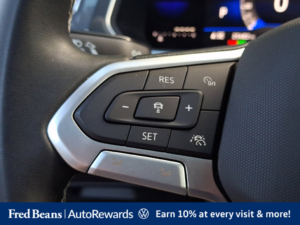 Certified 2023 Volkswagen Tiguan SE w/ Panoramic Sunroof Package FWD image 28