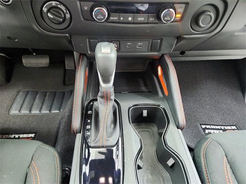 Used 2025 Nissan Frontier PRO-4X image 25