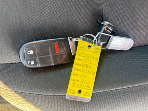 Used 2023 Dodge Durango SXT image 32