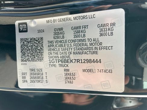 Used 2024 GMC Canyon Elevation w/ Elevation Premium Package AWD/4WD image 34