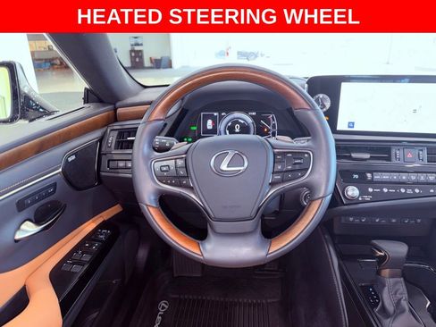 Certified 2025 Lexus ES 300h Ultra Luxury w/ Accessory Package (Z1) image 15