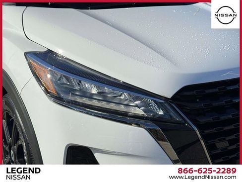 Certified 2024 Nissan Kicks SR w/ SR Premium Package image 8