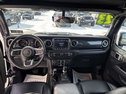 Used 2023 Jeep Wrangler Unlimited Sahara image 14