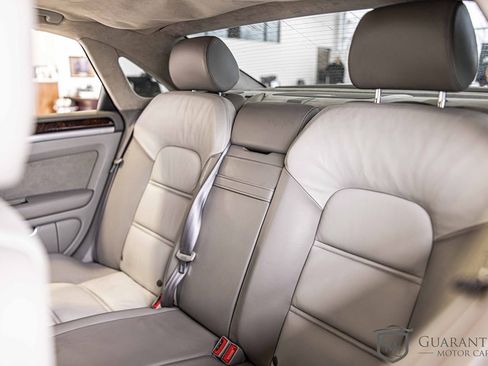 Used 2008 Audi S8 image 32