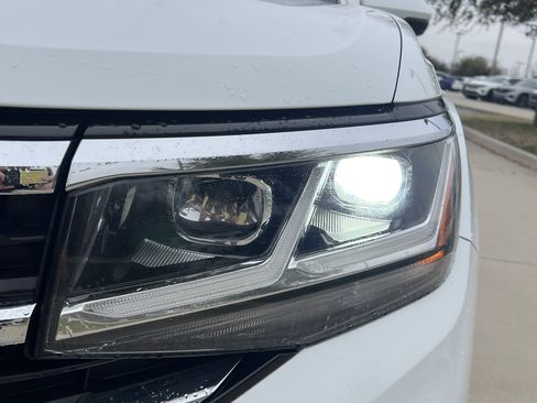 Used 2022 Volkswagen Atlas SE w/ Panoramic Sunroof Package image 6