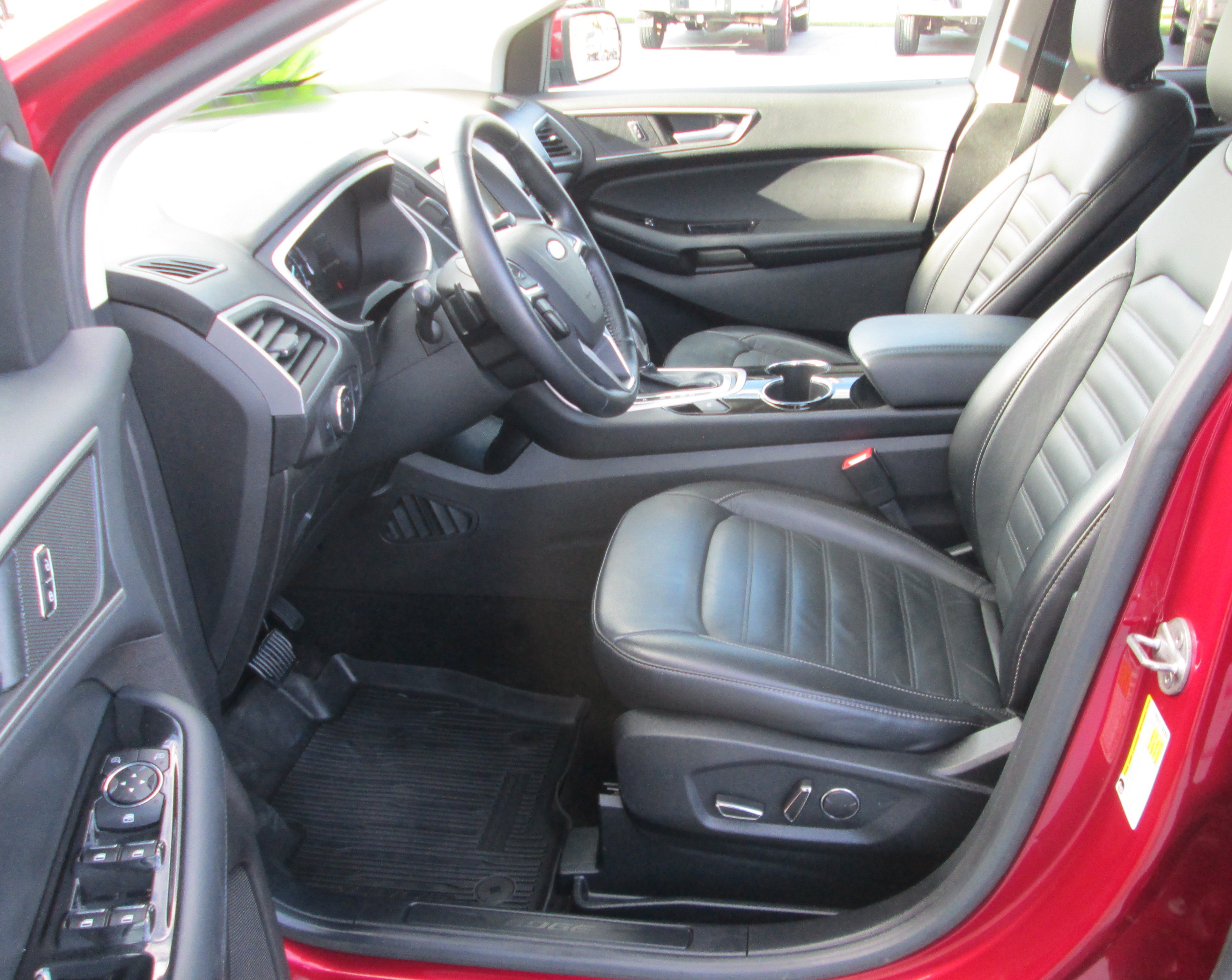 Used 2017 Ford Edge SEL w/ Equipment Group 201A FWD image 11