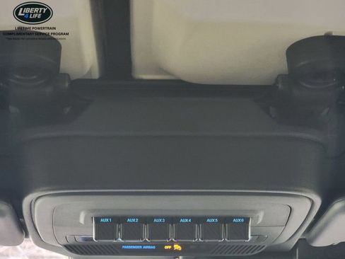 Used 2025 Ford Bronco Raptor AWD/4WD image 23