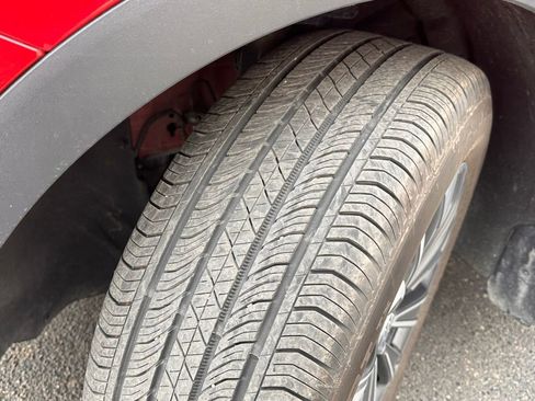 Used 2025 Buick Envision Preferred image 9