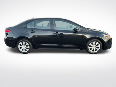 Used 2023 Toyota Corolla LE image 8