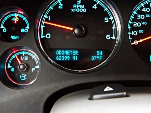 Used 2012 Chevrolet Avalanche LT image 14