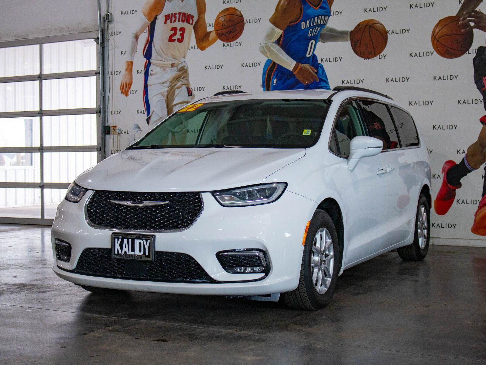 Used 2022 Chrysler Pacifica Touring-L FWD image 20