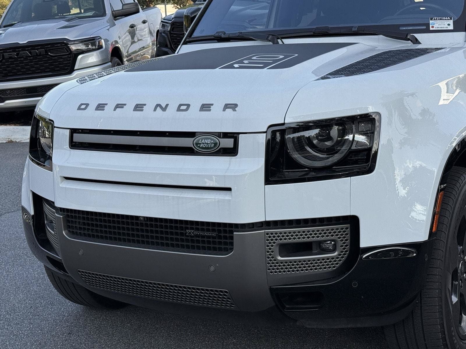 Used 2022 Land Rover Defender 110 X-Dynamic SE AWD/4WD image 9