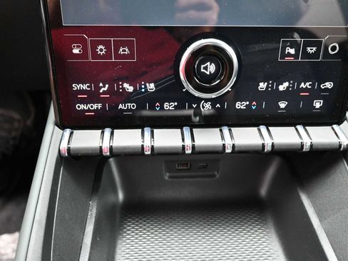 New 2026 GMC Terrain AT4 w/ Convenience Package III image 17